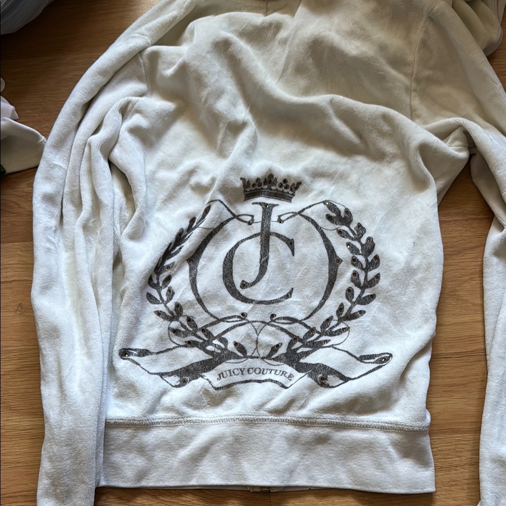Juicy Couture Cream Hoodie with Crest vintage rare XS P